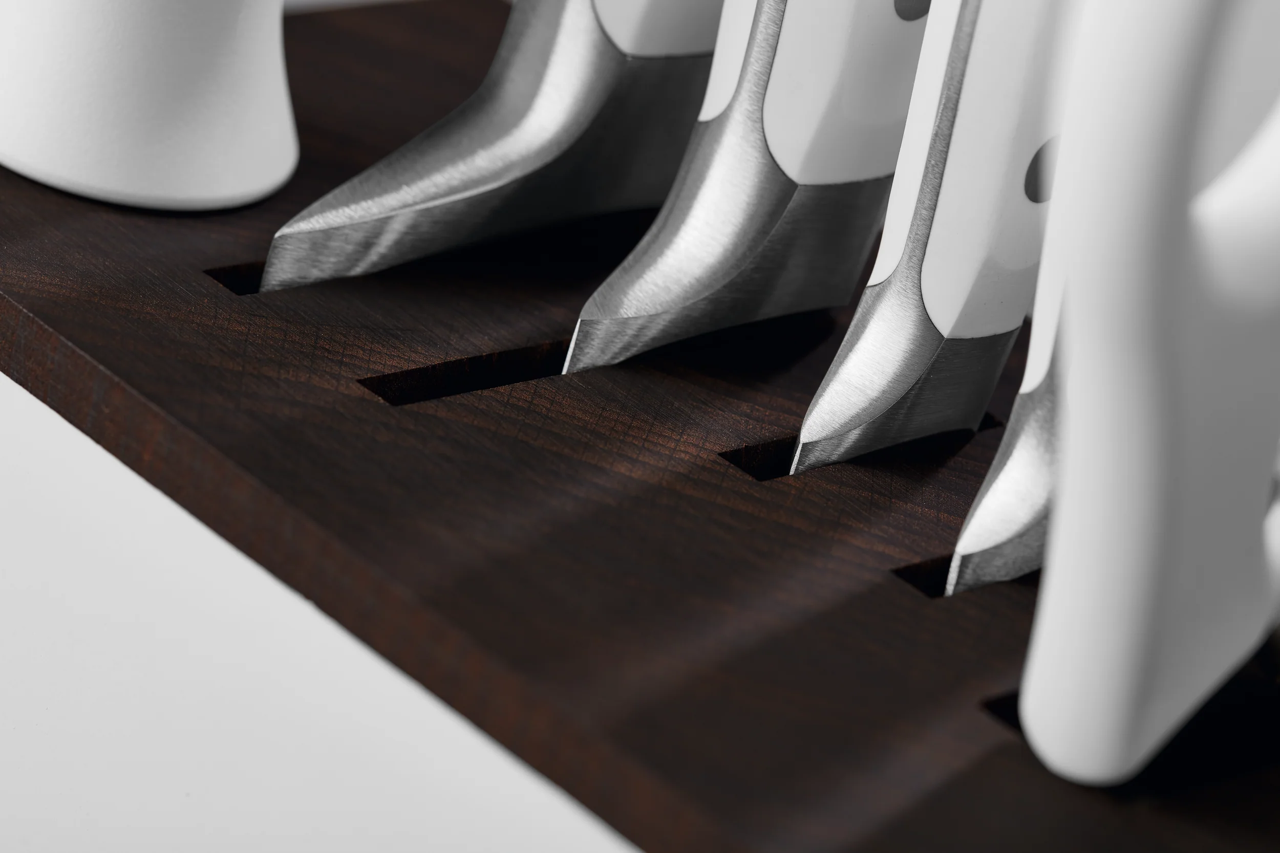 Classic 7-piece Knife Block Set with Bread Knife - Image 8